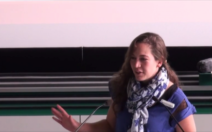 Elisa Meyla lors de sa conférence "a-t-on besoin de Dieu pour être quelqu'un de bien" lors de la semaine Big Questions 2016 à Genève.
