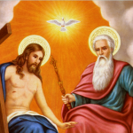 Une représentation de la trinité, avec le Saint-Esprit symbolisé par une colombe.